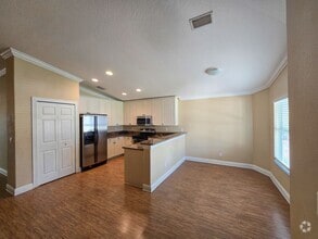 Building Photo - 4 Bedroom 2 bath in Sedona Palms
