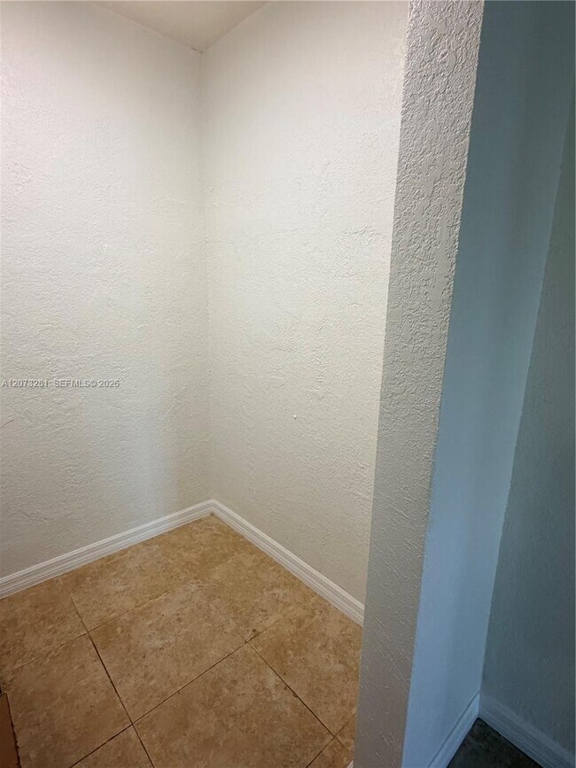 Building Photo - 14500 SW 88th Ave