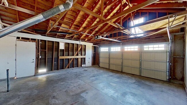 Building Photo - 24671 Paige Cir