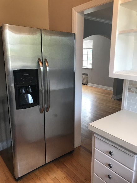 Building Photo - 1321 E 10th Ave