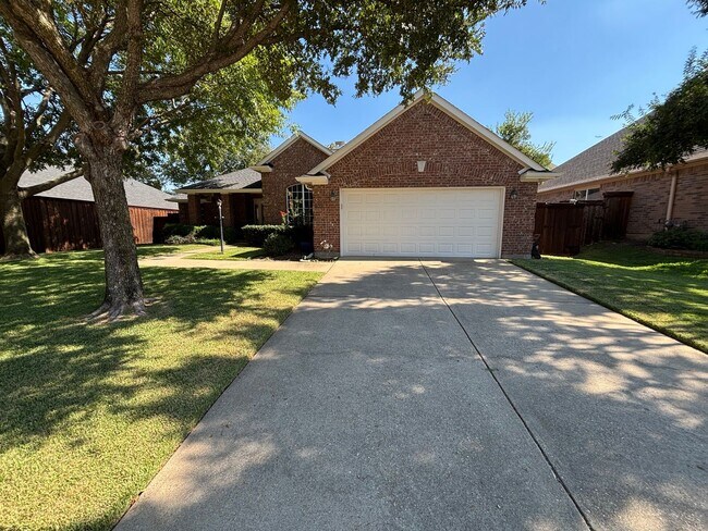 Building Photo - Great Flower Mound Location!