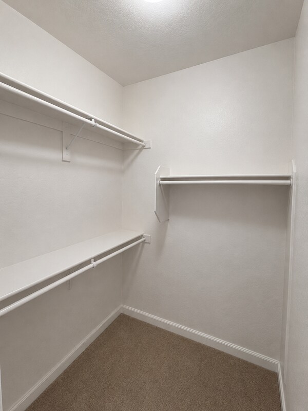 Building Photo - 2595 E Ebony Dr