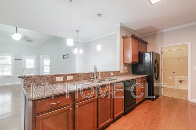 Building Photo - 8513 Loxton Cir