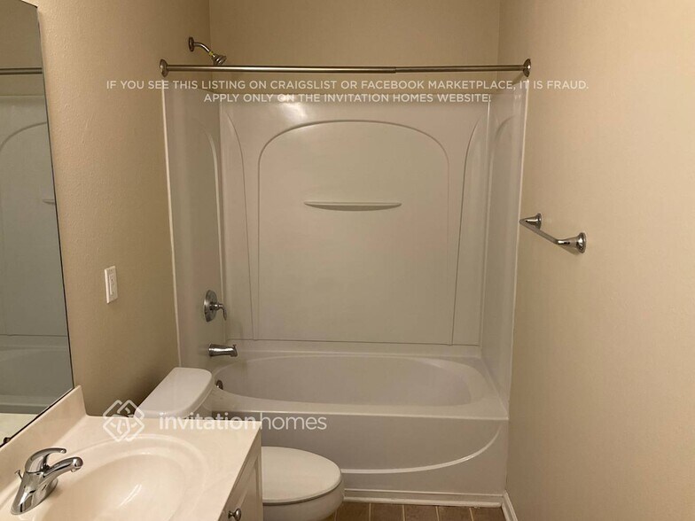 Building Photo - 4818 Autumn Oak Dr