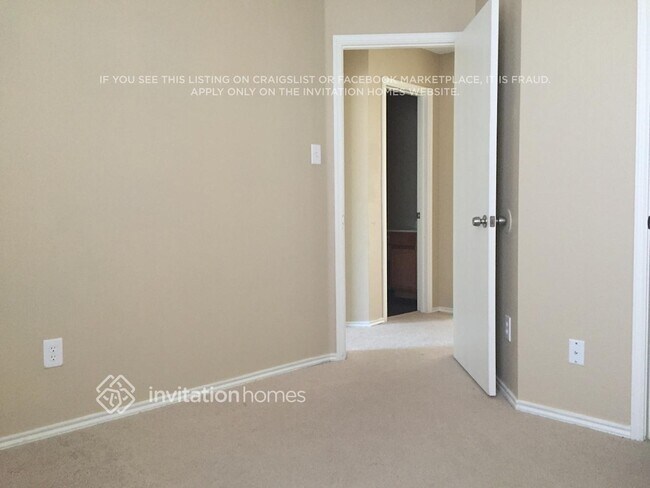Building Photo - 646 Via Estrella