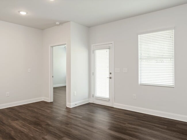 Building Photo - Home in Waxhaw