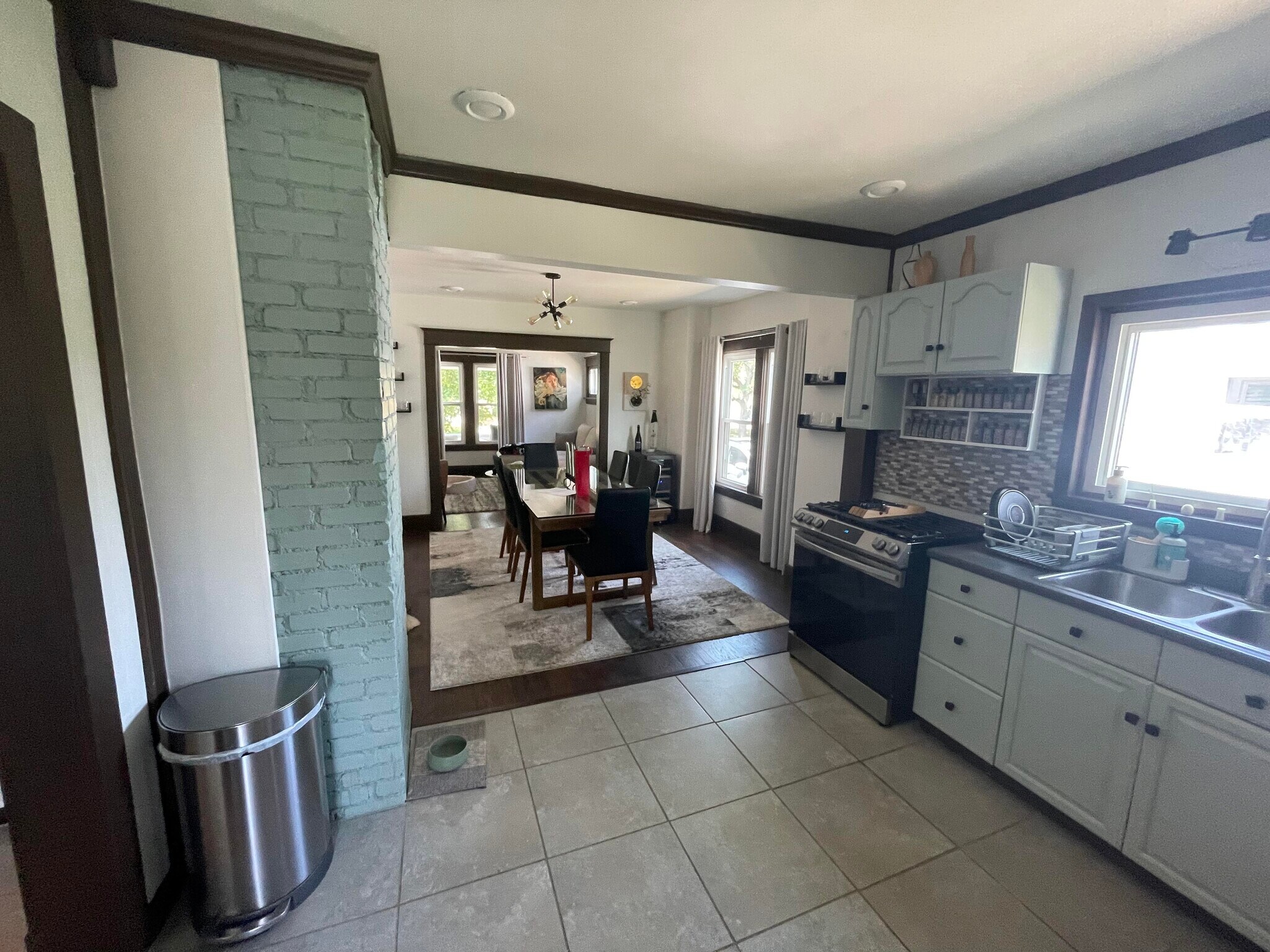 Dining Room / Kitchen - 141 Parkwood Ave