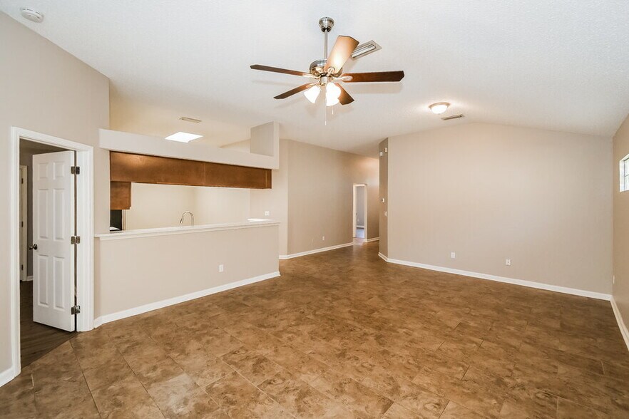 Building Photo - 1141 Brookwood Bluff Rd E