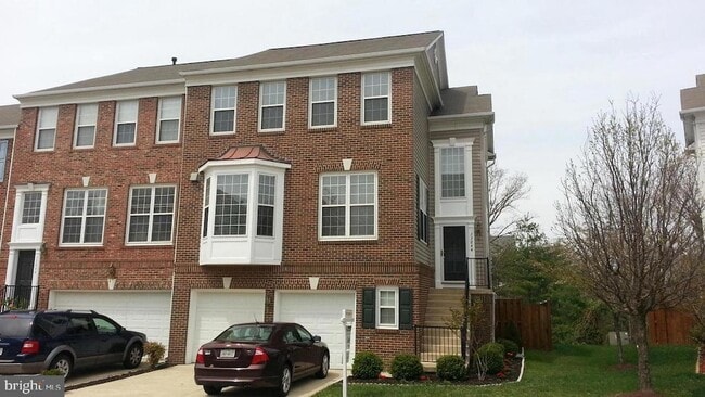 Primary Photo - 13044 Rose Petal Cir