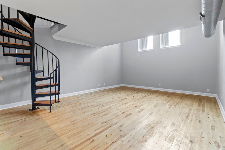 Building Photo - 627 N 18th St