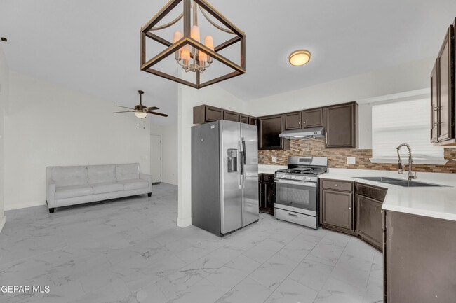 Building Photo - 536 Achim Dr