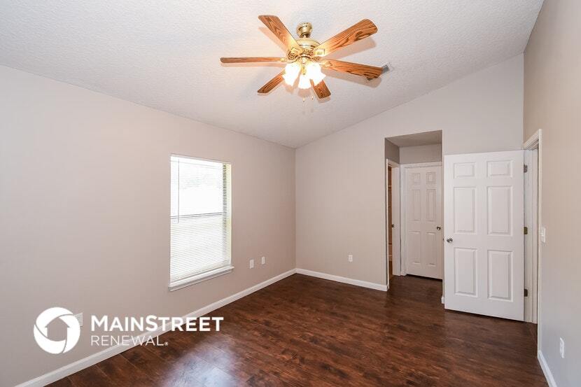 Building Photo - 8306 Longspur Ave