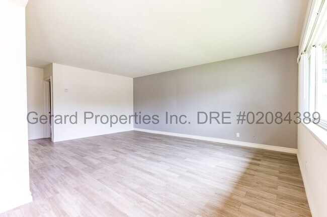 Building Photo - 2213 Florida St