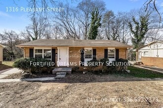 Building Photo - 1316 Pleasant St