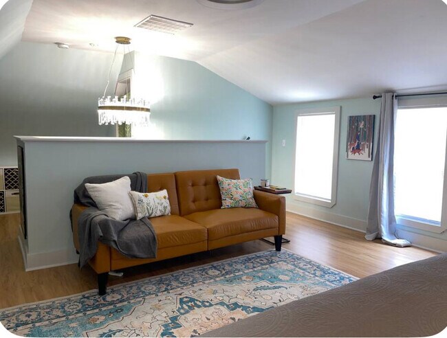 Building Photo - 2nd floor shared home Rental - One bedroom