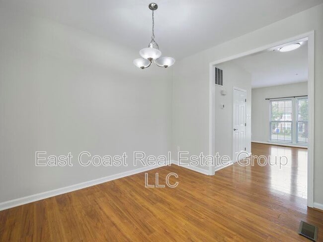 Building Photo - 6100 Newport Terrace