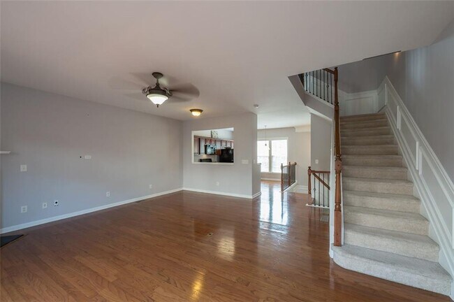 Building Photo - 1369 Thornborough Dr