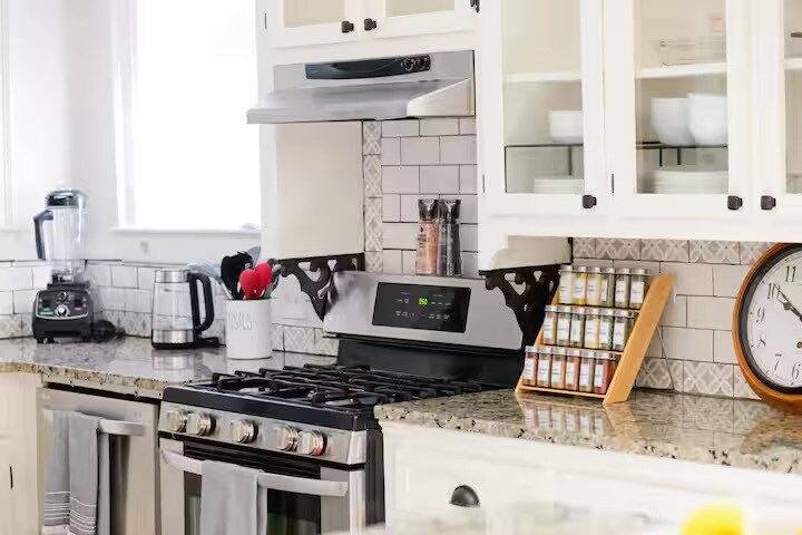 Kitchen - 327 Felder Ave