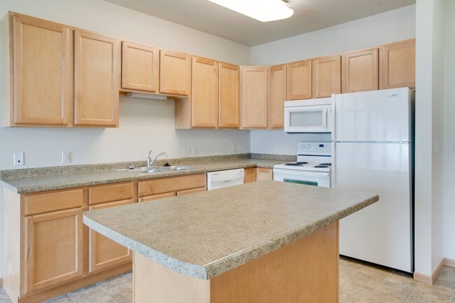 Primary Photo - Lakestone Apartments
