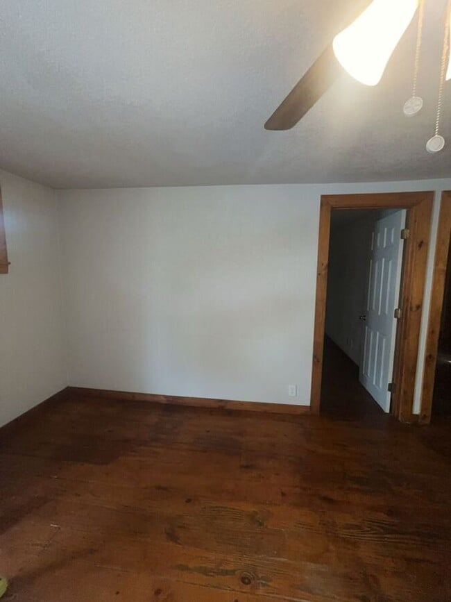 Building Photo - 1705 Chris Craft Dr