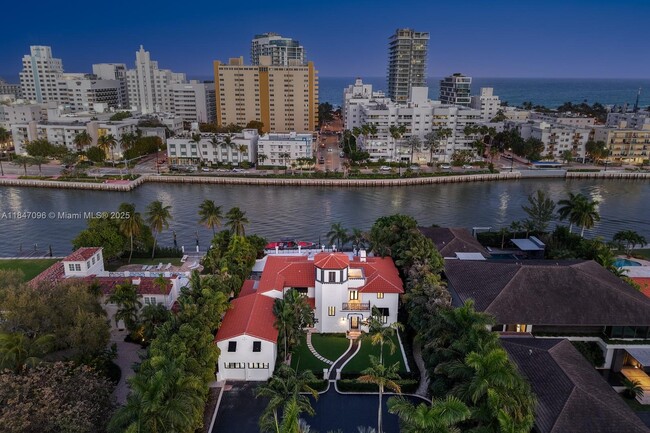 Building Photo - 3605 Flamingo Dr