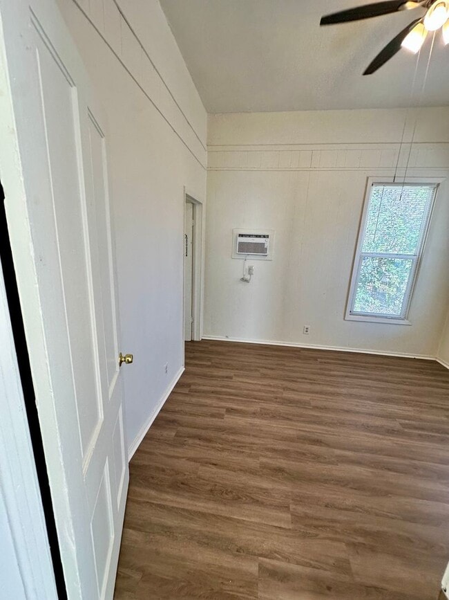 Building Photo - Reserve Now for June 2026! Great House in Downtown Chico