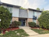 Building Photo - 946 E Old Willow Rd