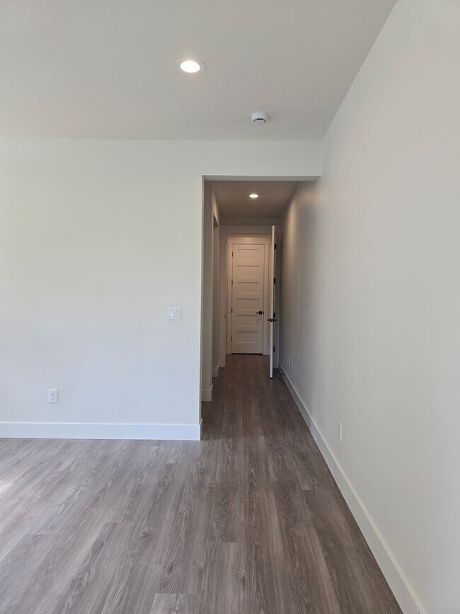Building Photo - 8717 33rd St E