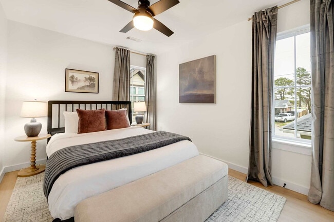 Building Photo - 738 N 5th St