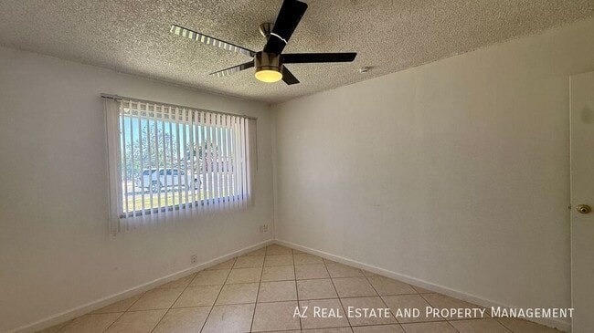Building Photo - 4440 W Yucca St