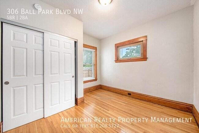 Building Photo - 306 Ball Park Blvd NW