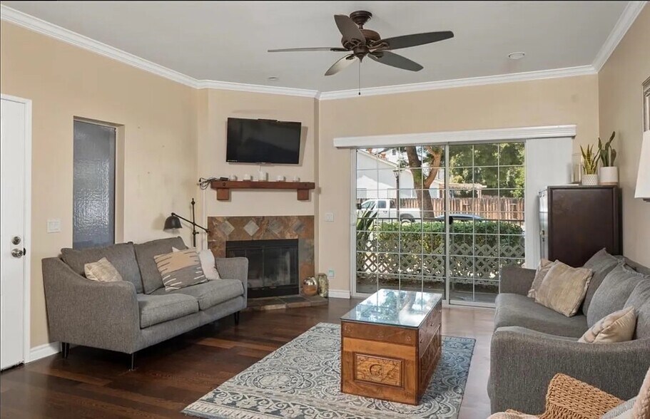 Living Room - 13818 Midland Rd