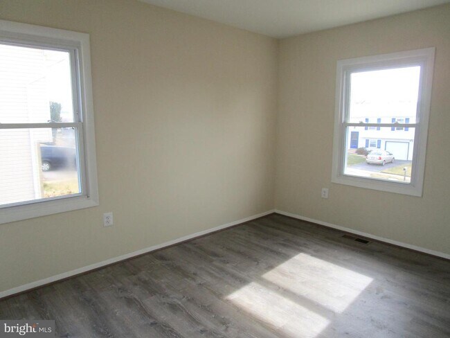 Building Photo - 2404 Maytime Dr