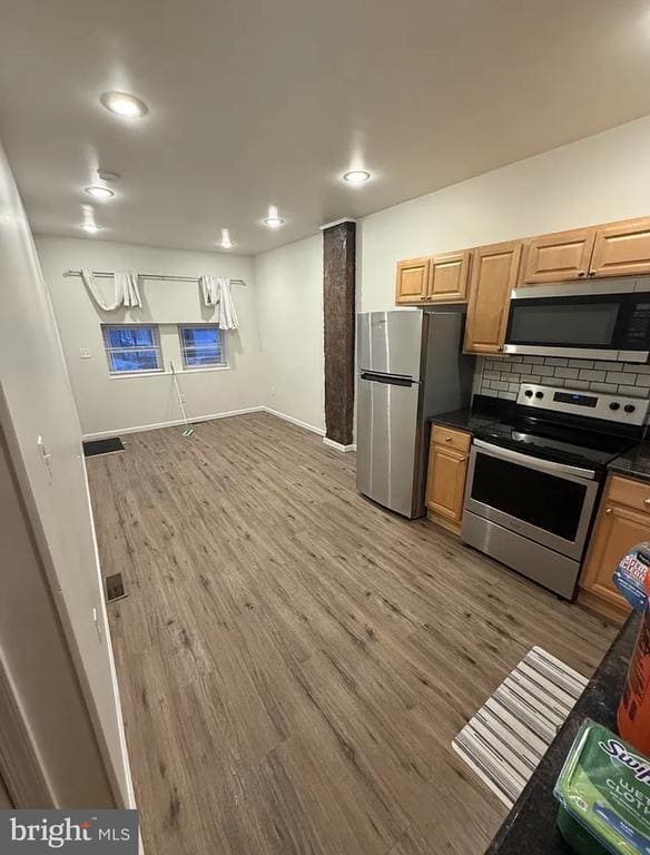 Building Photo - 2051 Snyder Ave