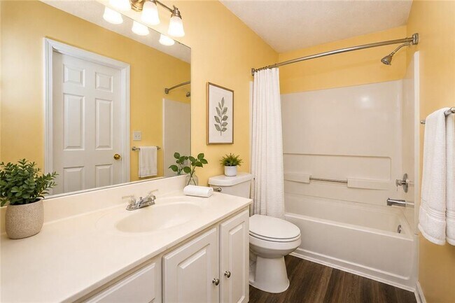 Building Photo - 1745 Kilmington Ct