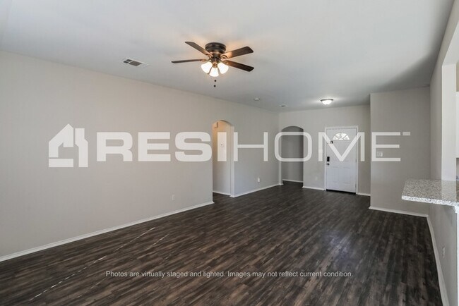 Building Photo - 3128 Ronay Dr