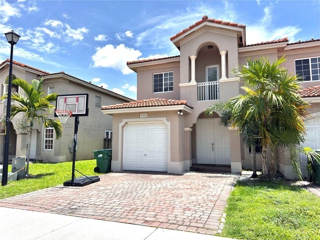 Building Photo - 7905 SW 120th Ave