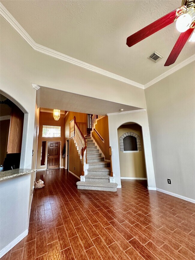 Building Photo - 16411 Redwicke Ln