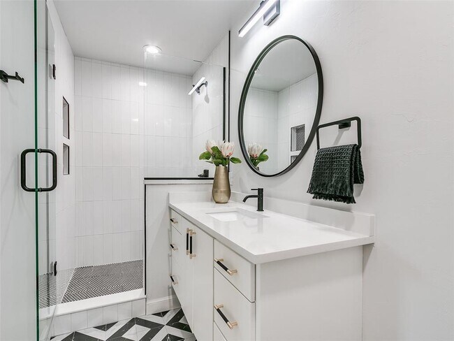 Building Photo - 2101 NW 60th St