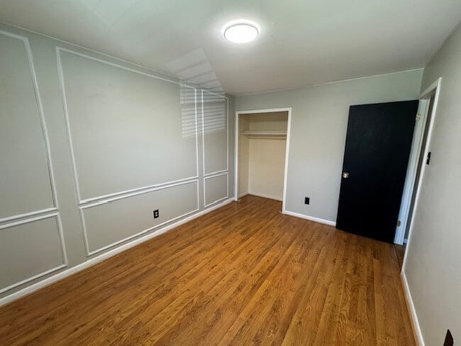 Building Photo - 241 Cedarmere Cir