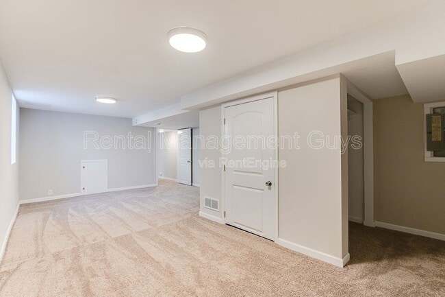 Building Photo - 3714 Kipling Ave