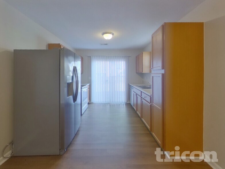 Building Photo - 318 Cavalier Ln