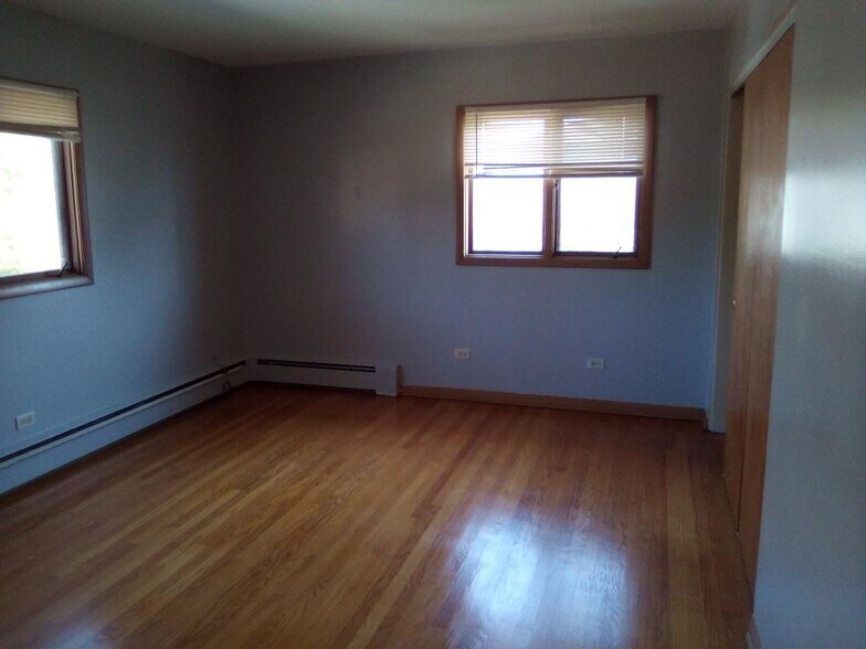 Building Photo - 1315 E 31st St