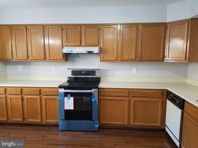 Building Photo - 9663 Horsham Dr