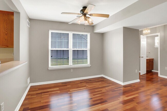 Building Photo - $1,750 Derry Twp School townhome for rent