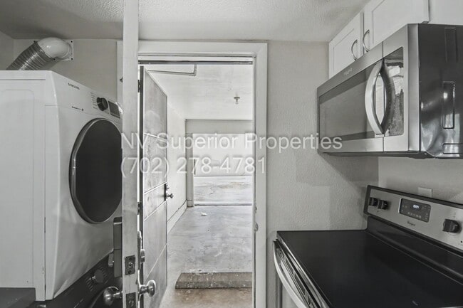 Building Photo - SE!! Close to UNLV!! 2 Bedroom 2 story!! 1 Car Carport!! Fully Furnished!! Community Pool!! and T...