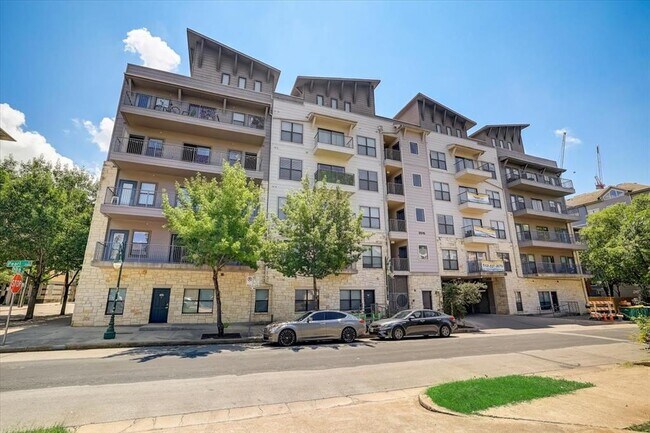 Building Photo - 2515 Pearl St
