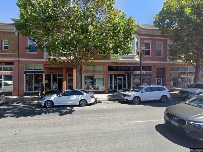 Primary Photo - Jefsen Apartments
