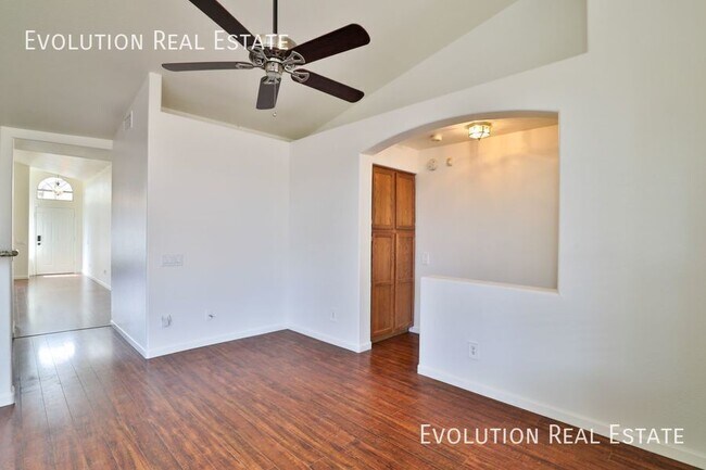 Building Photo - 3226 E Sequoia Dr