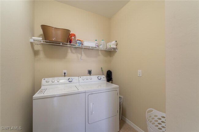 Building Photo - 8540 Violeta St